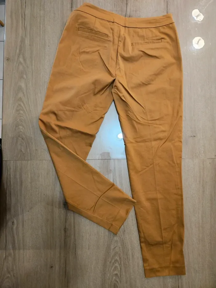 Pantalon camel 38 - photo numéro 2