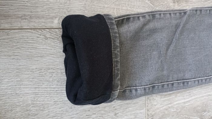 Jeans taille 8 ans - photo numéro 4