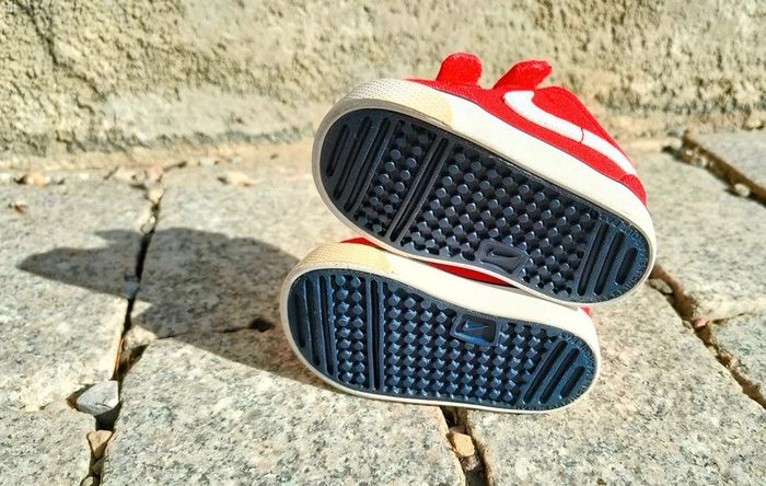 Baskets à scratchs Nike pointure 17 - photo numéro 4