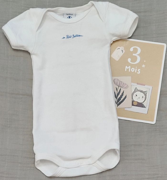 Lot bodies (x3) manches courtes bébé mixte 3 mois - photo numéro 6