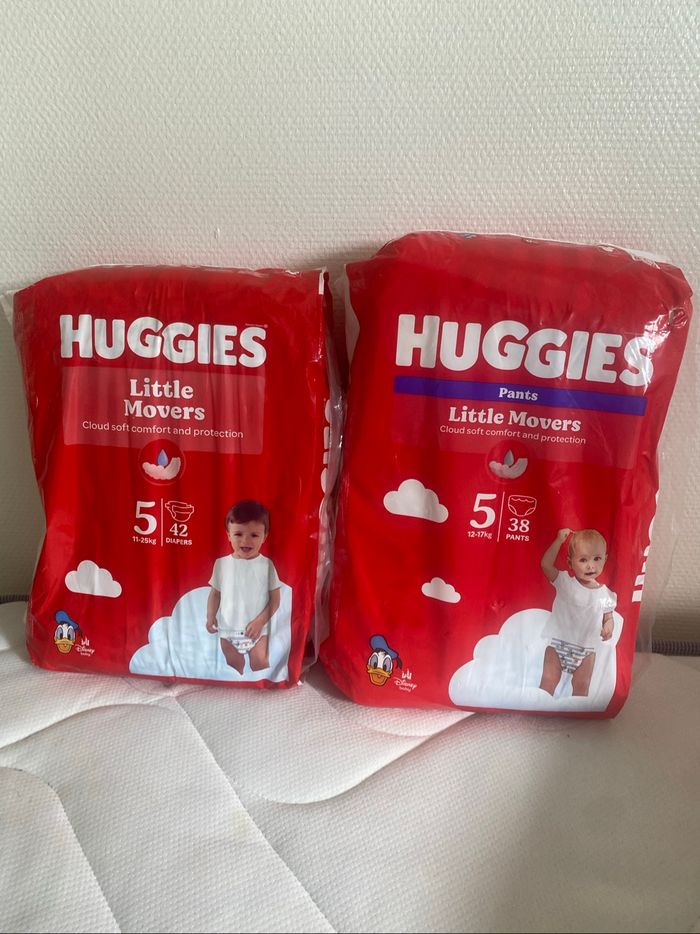 2 sacs Huggies 5