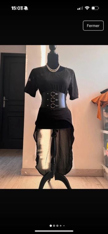 Haut stylé court devant long derrière