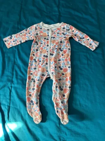 pyjama neuf mois