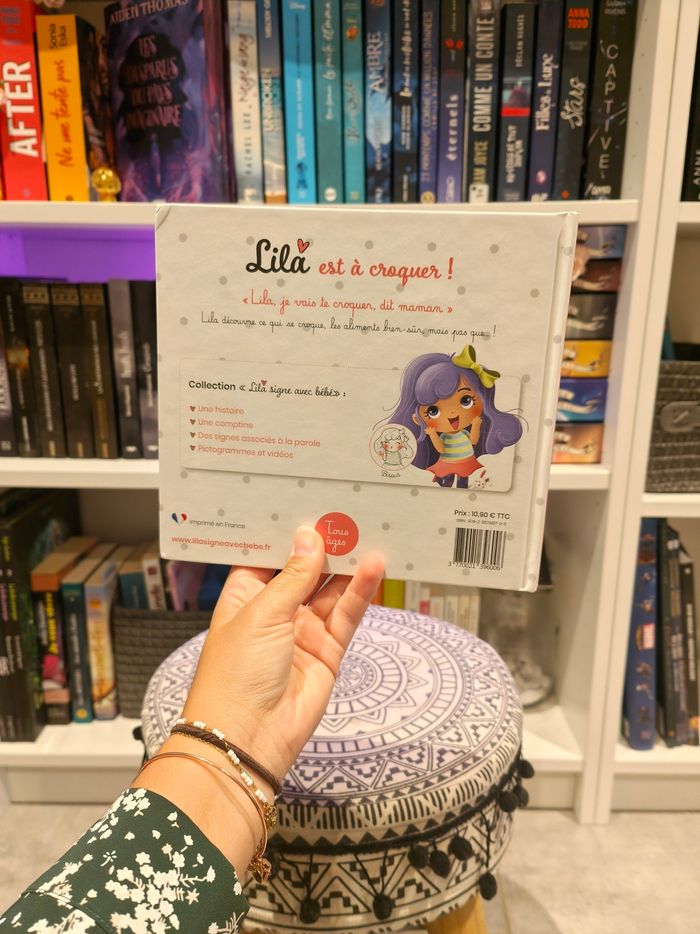 Livre d'histoire avec carte a signer - photo numéro 2