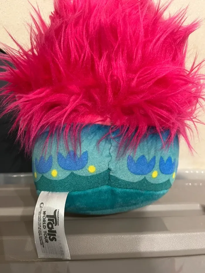À saisir ! Lot de 2 peluches Trolls environ 20 cm - photo numéro 5