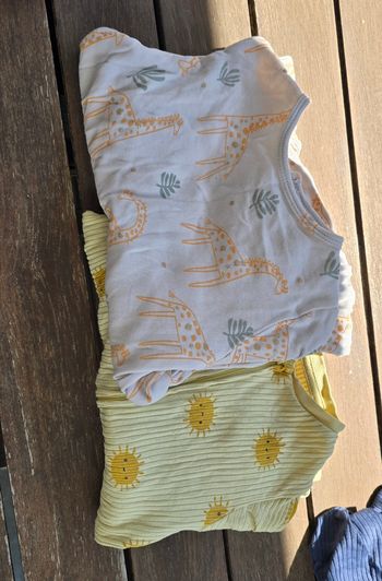 Lot 2 pyjamas