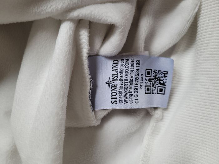 Pull blanc stone island - photo numéro 2