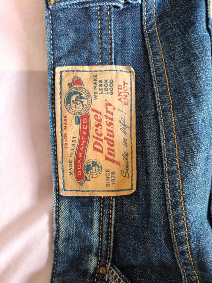 Jean Diesel taille 31 34 neuf jamais porté - photo numéro 8