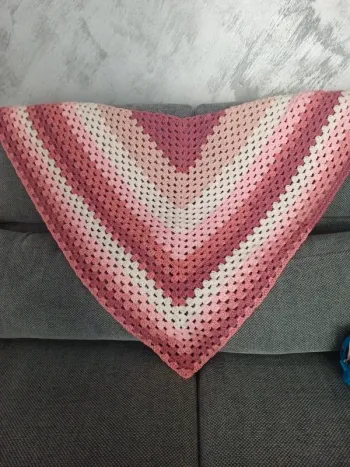 Joli chale multicolores fait main au crochet