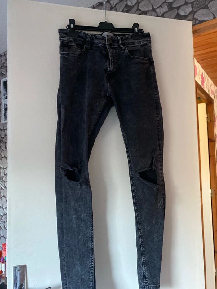 J’ai Bershka, taille M.