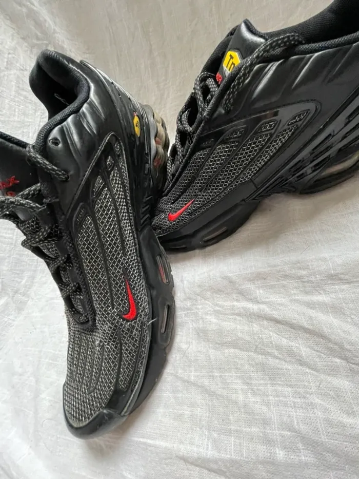 Baskets Nike TN Air Max Plus – Taille 44 – Noir – Très bon état - photo numéro 3