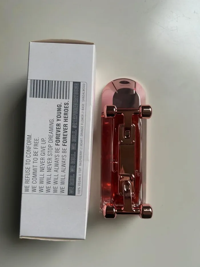 212 forever young Carolina Herrera 80ml neuf - photo numéro 3