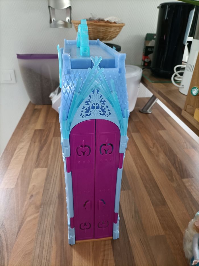 Château Reine des Neiges - Chambre Elsa - photo numéro 9