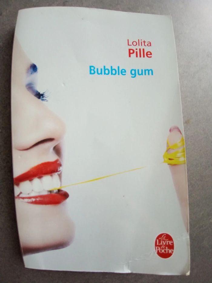 Livre de poche bubble gum Lolita Pille