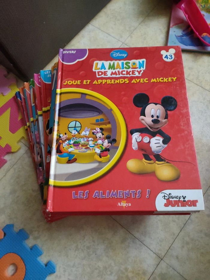 Lot 13 livres la maison de Mickey - photo numéro 3