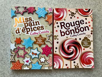 Miss pain d’épices + Rouge bonbon ~ Cathy Cassidy (3€)