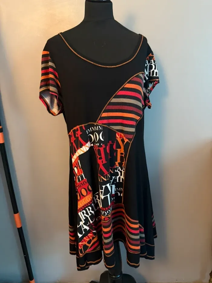 Robe colorée taille 5
