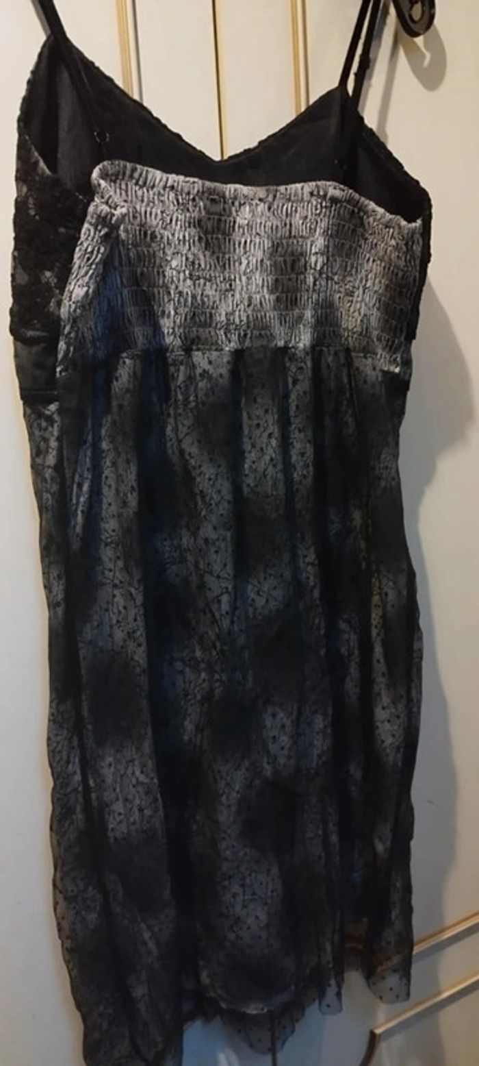 Robe courte - photo numéro 2