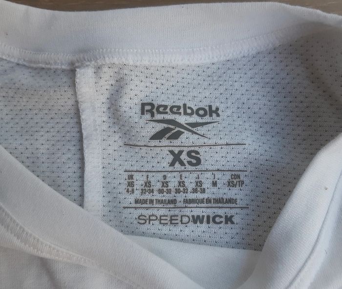 Tee-shirt Reebok taille XS - photo numéro 3