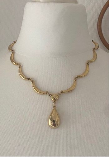 Collier plaqué or mailles lunes et pendentif goutte d’eau Bijouterie