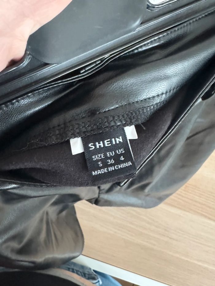 Short « cuir » noir S - photo numéro 4