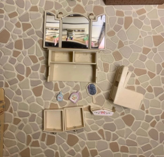 Coiffeuse sister’s  bedroom vintage sylvanian families - photo numéro 3