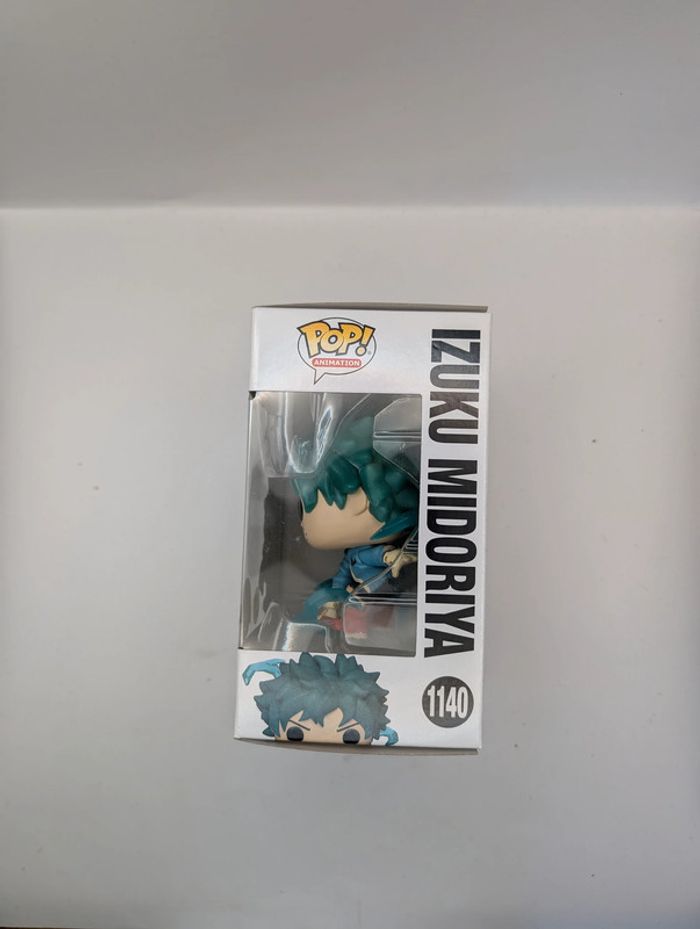 Funko pop My hero academia - 1140 Izuku Midoriya Edition speciale Glows in the dark - photo numéro 4