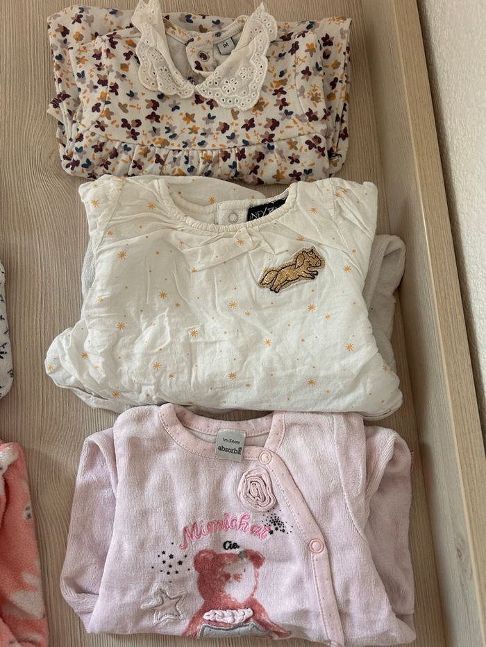 Lot de pyjamas - photo numéro 2