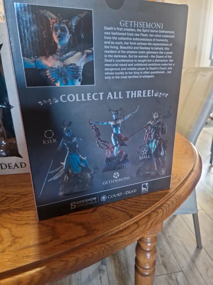 Lot de 3 figurines neuves court of the dead - photo numéro 8