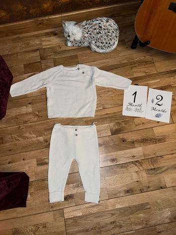 Bel ensemble en maille blanc mixte neuf C&a 80cm/12mois