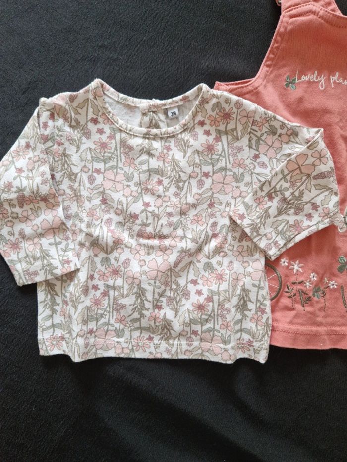 Robe et tee shirt - photo numéro 3