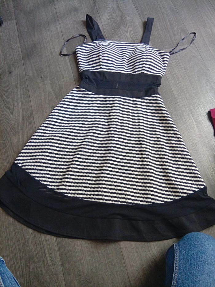 Robe a bretelles