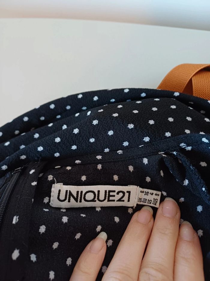 Robe noire légère à motifs Unique 21 taille S 36 - photo numéro 10