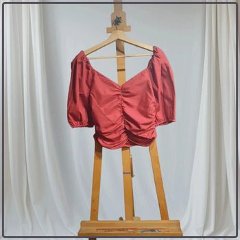 Crop-top rouge