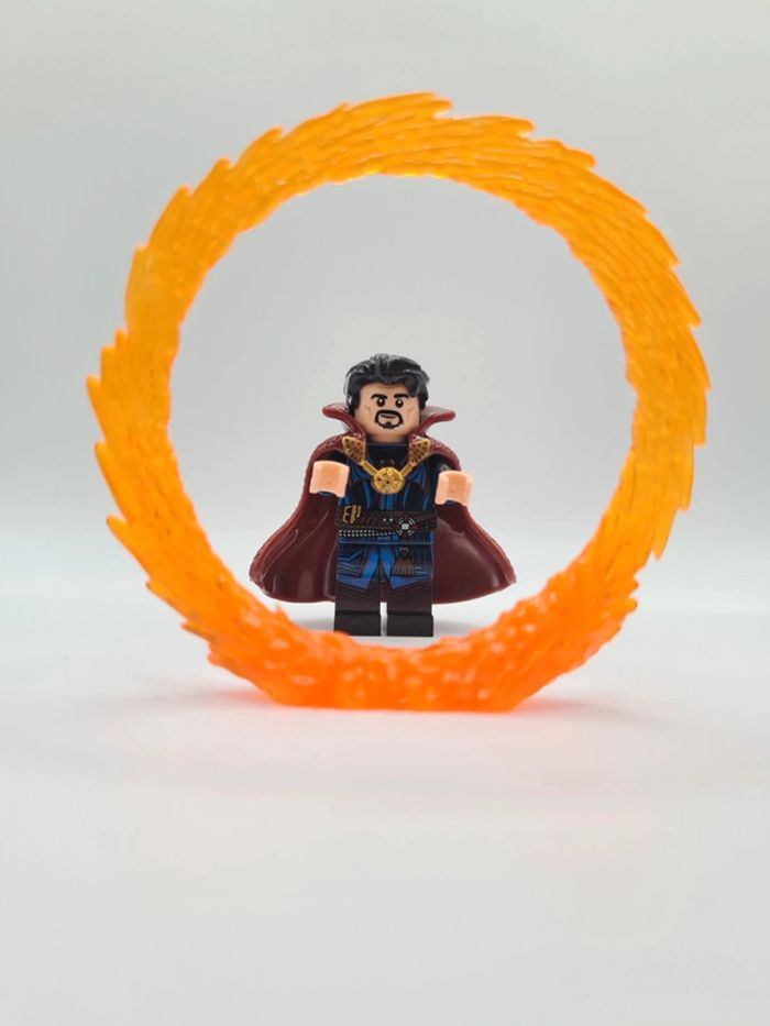 Figurine type lego Docteur Strange avec Portail Marvel - photo numéro 2