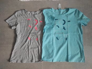 Lot 2 tee-shirts Decathlon 12 ans