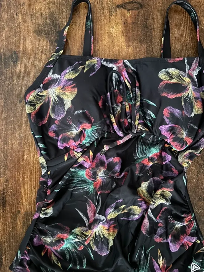 Maillot de bain pour femme enceinte - photo numéro 2