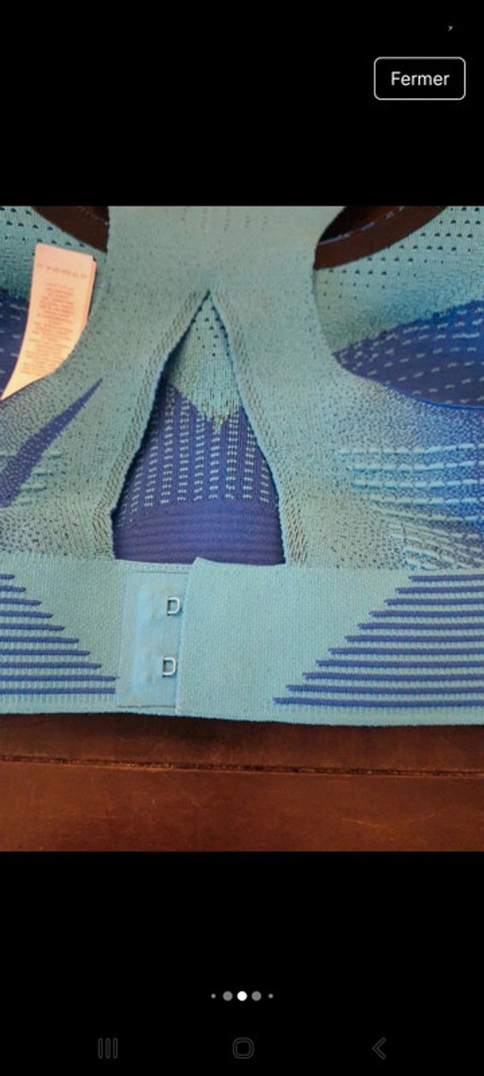Brassière de sport Nike bleu/tourquoise taille XS - photo numéro 11