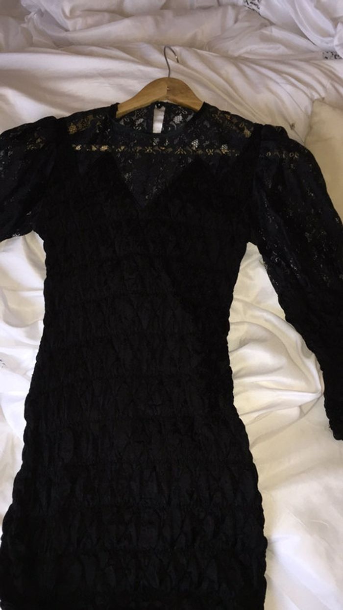 Petite robe noire dentelle vintage - photo numéro 5