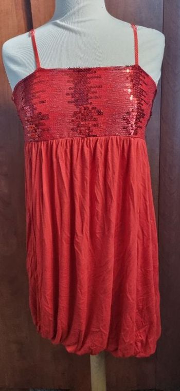Robe à bretelles avec sequins Taille unique (36-42)