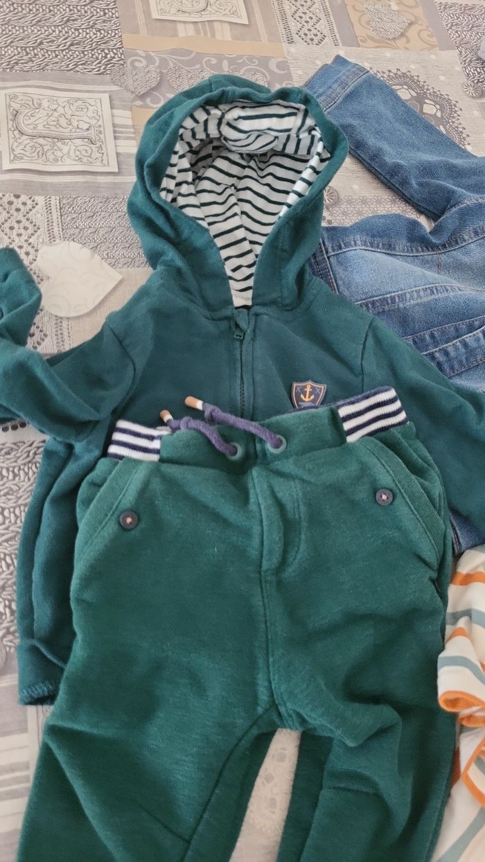 Lot vêtements bébé 18 mois garcons - photo numéro 1