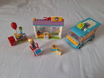 Lego friends 41310 la livraison des cadeaux à Heartlake City