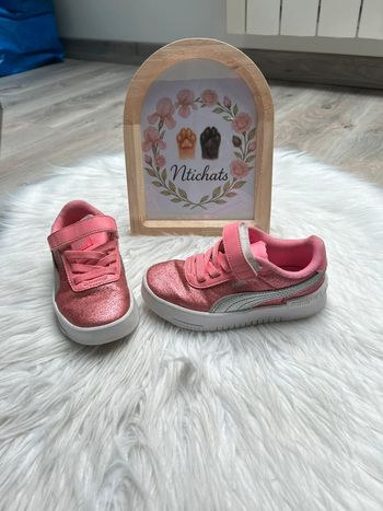 Superbes baskets PUMA rose pailleté - Pointure 28