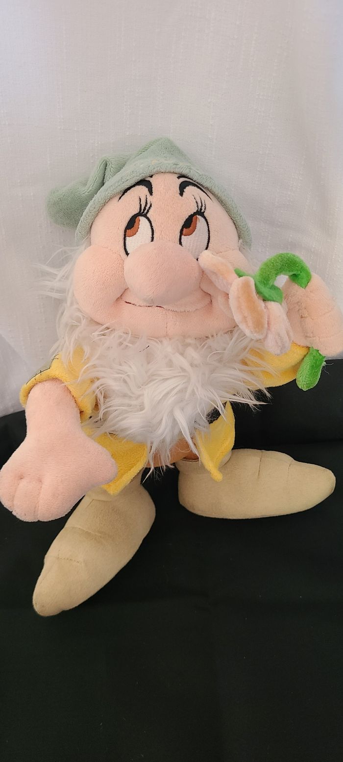 Peluche Disney Bashful Blanche-Neige Les 7 Nains, modèle vintage - photo numéro 2