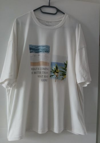 T shirt Shein
L