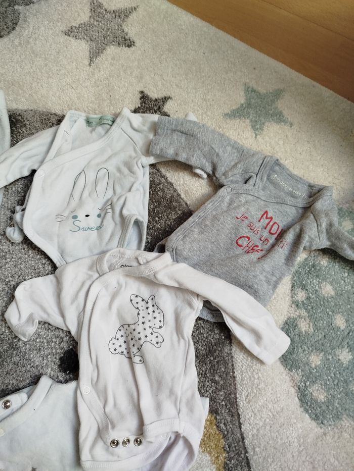 Lot vêtements naissance - photo numéro 3
