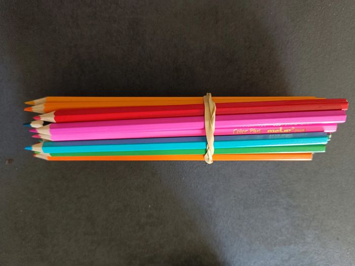 Lot de 24 crayons de couleur