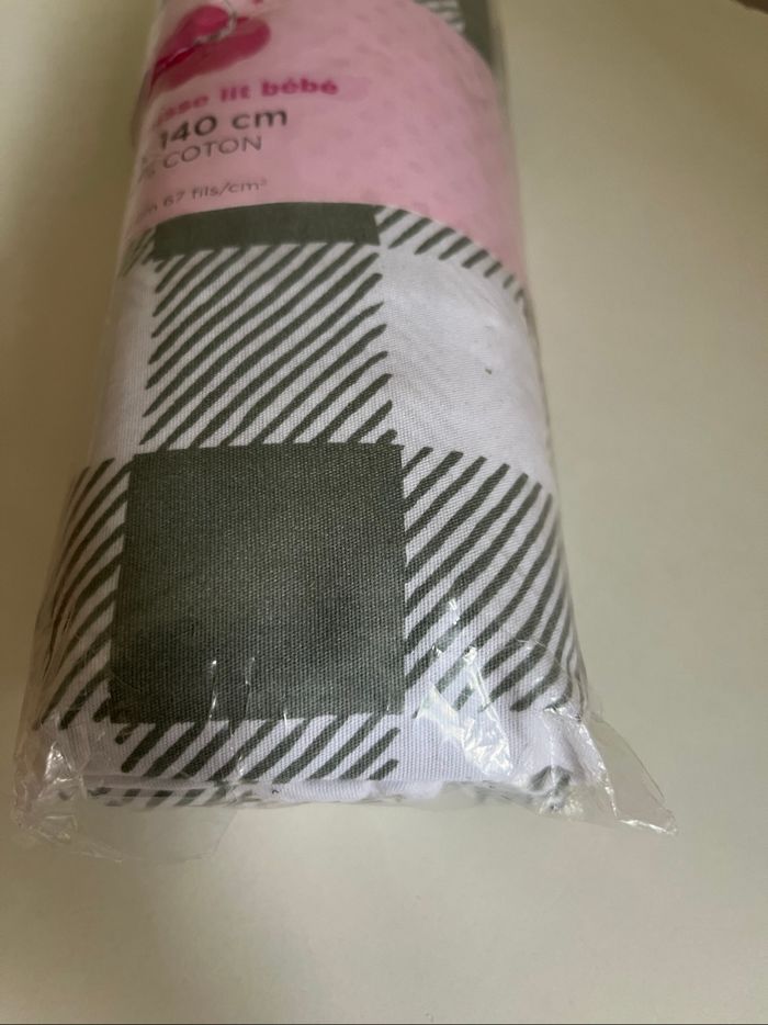 Drap housse lit bébé Neuf - photo numéro 2