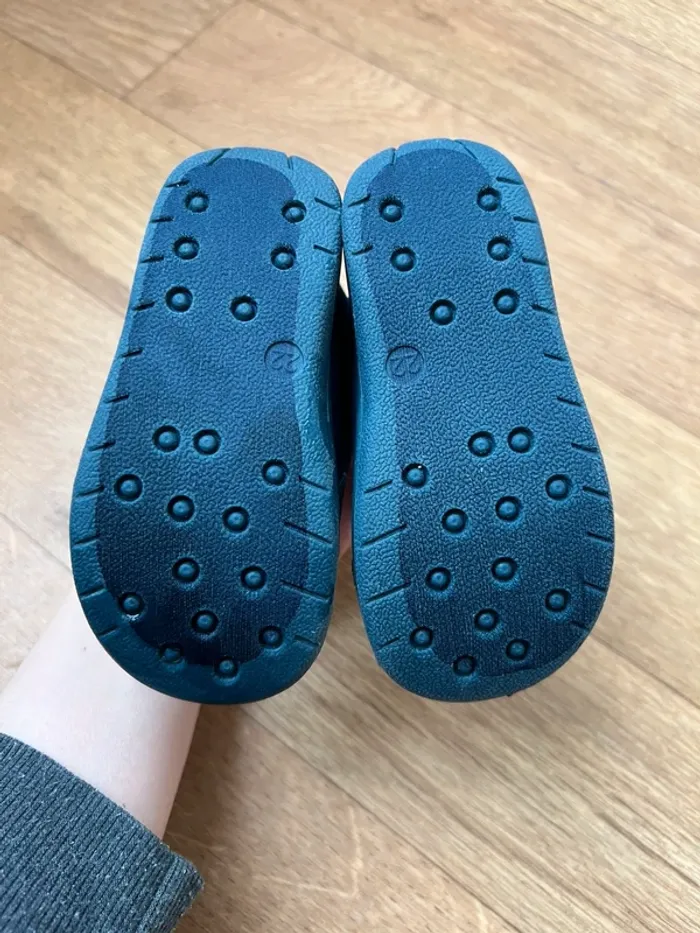 Chaussons bébé t 22 - photo numéro 2