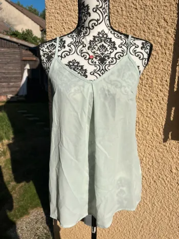 Joli débardeur vert menthe taille L